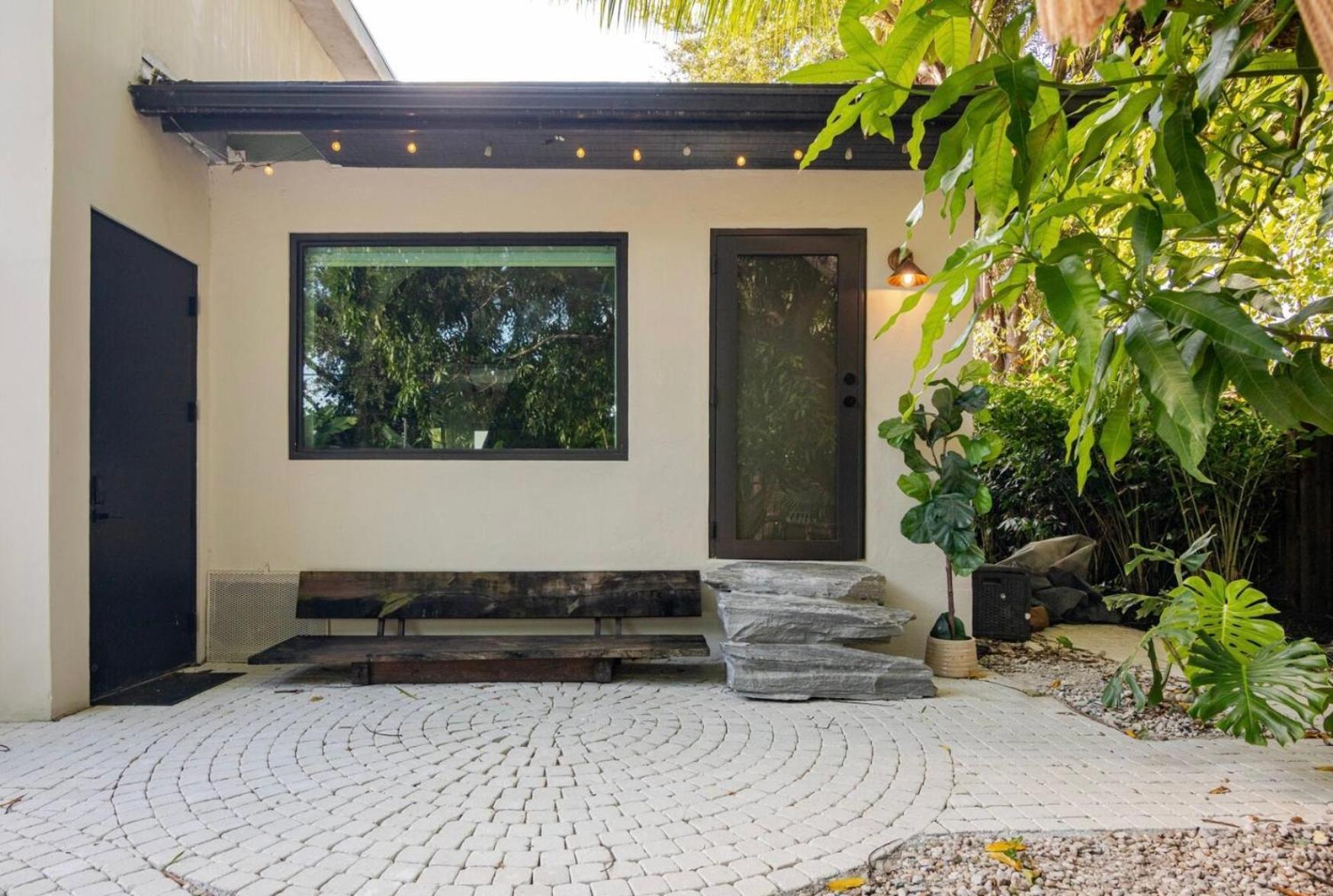 Casa Ishi - At Lumicollection